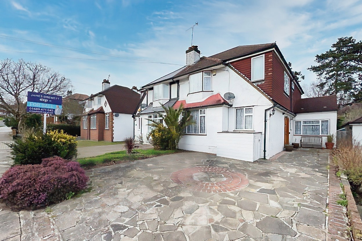 Semi Detached House in Orpington
