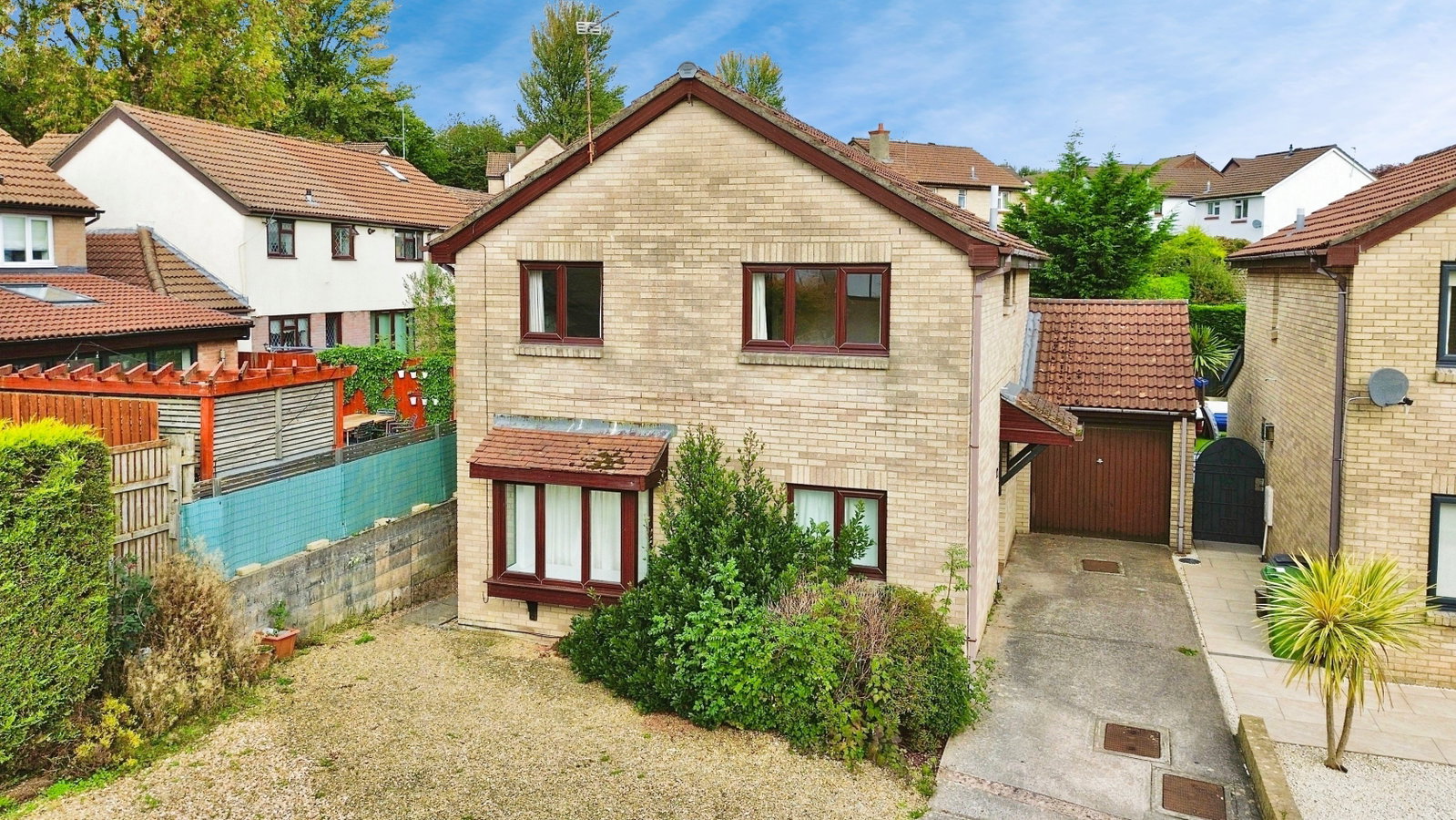 Detached House in Cardiff
