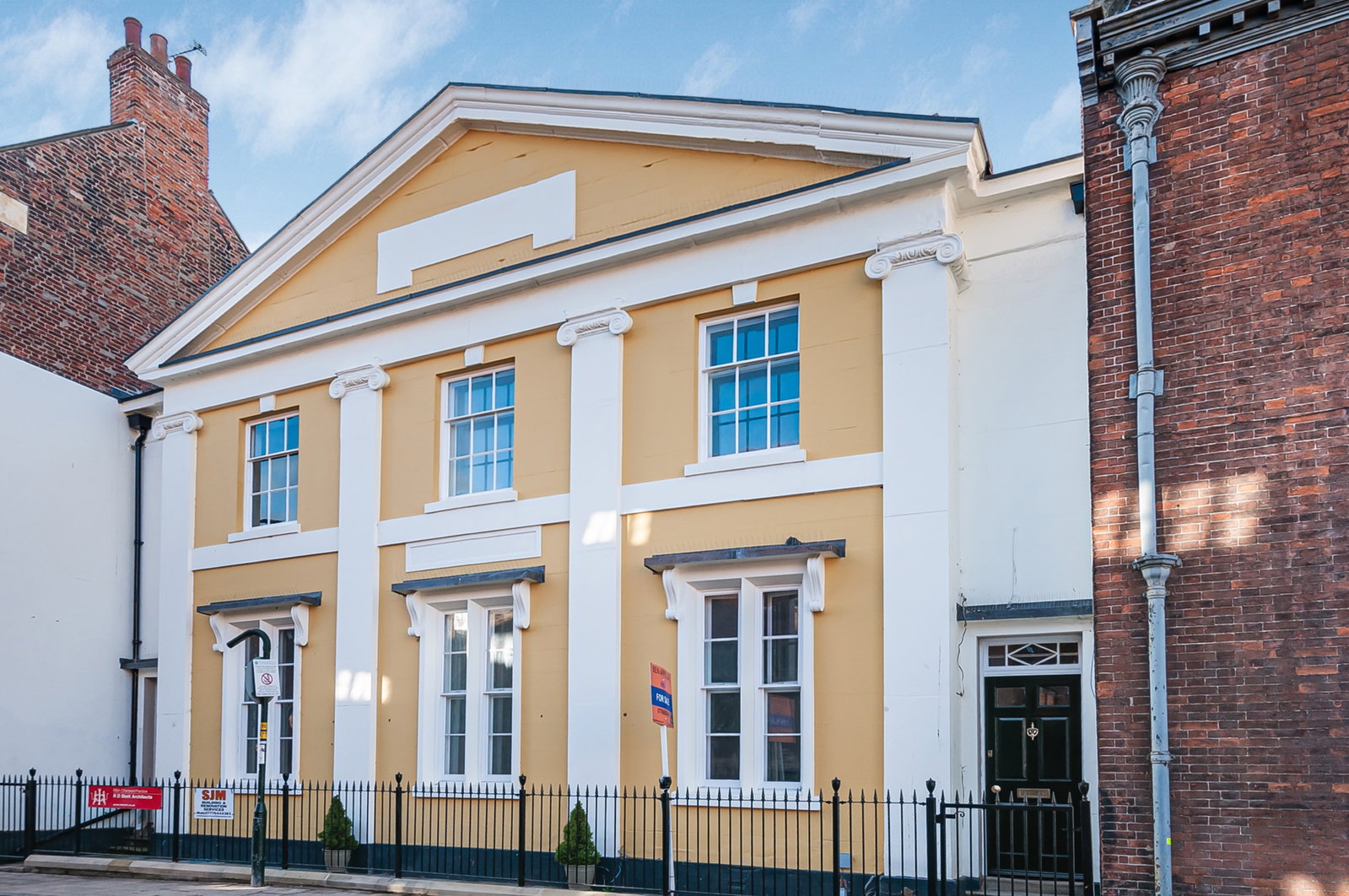 Terraced House for sale in Beverley, Lairgate, Beverley, HU17 8EP