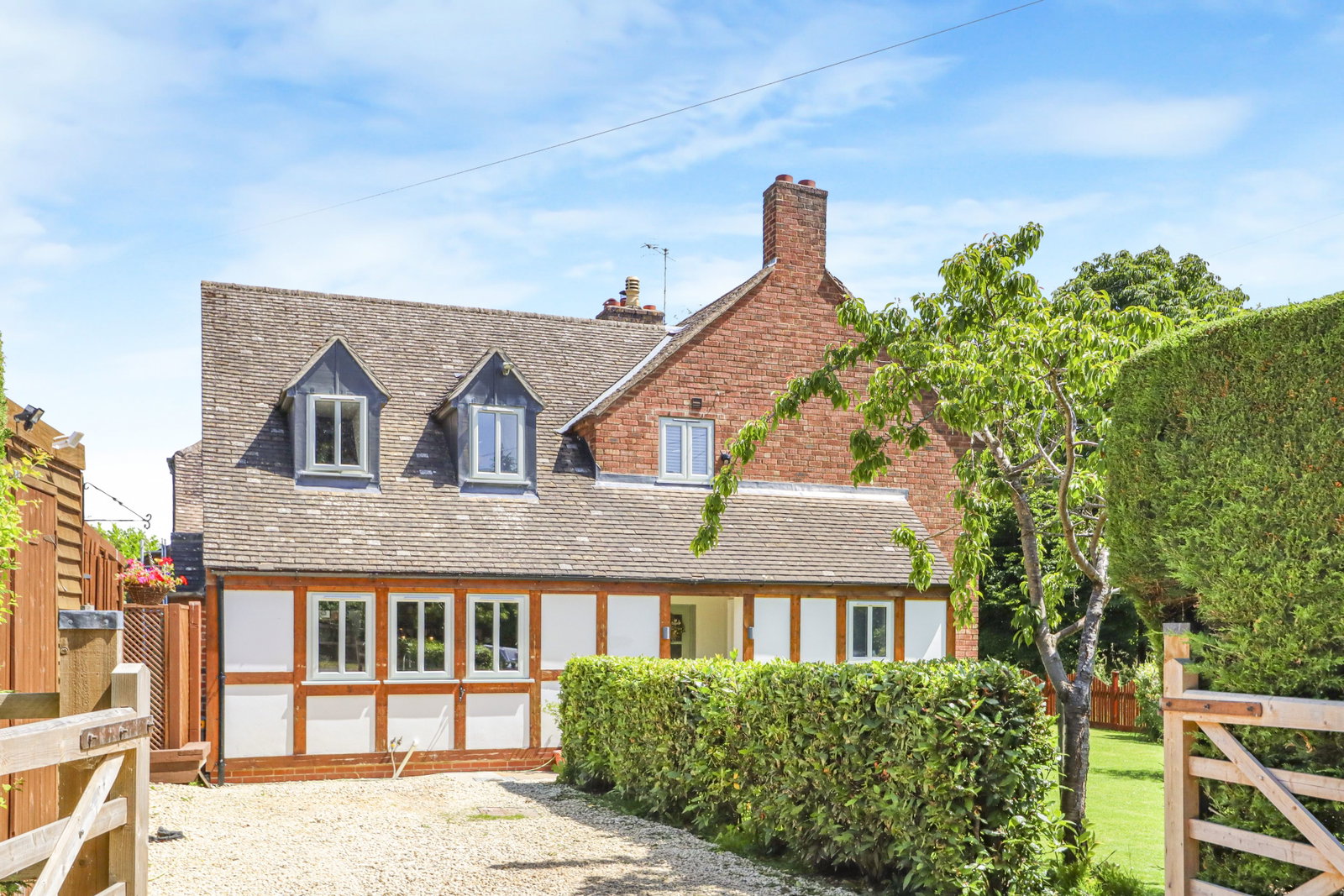 Semi Detached House in Stratford-upon-avon