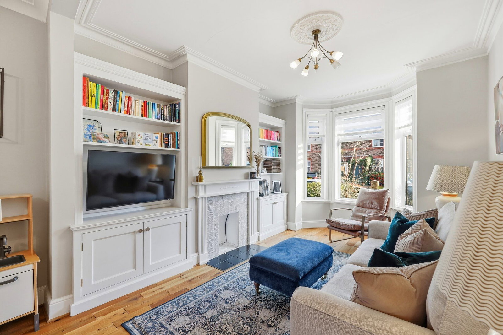 Terraced House in Sale