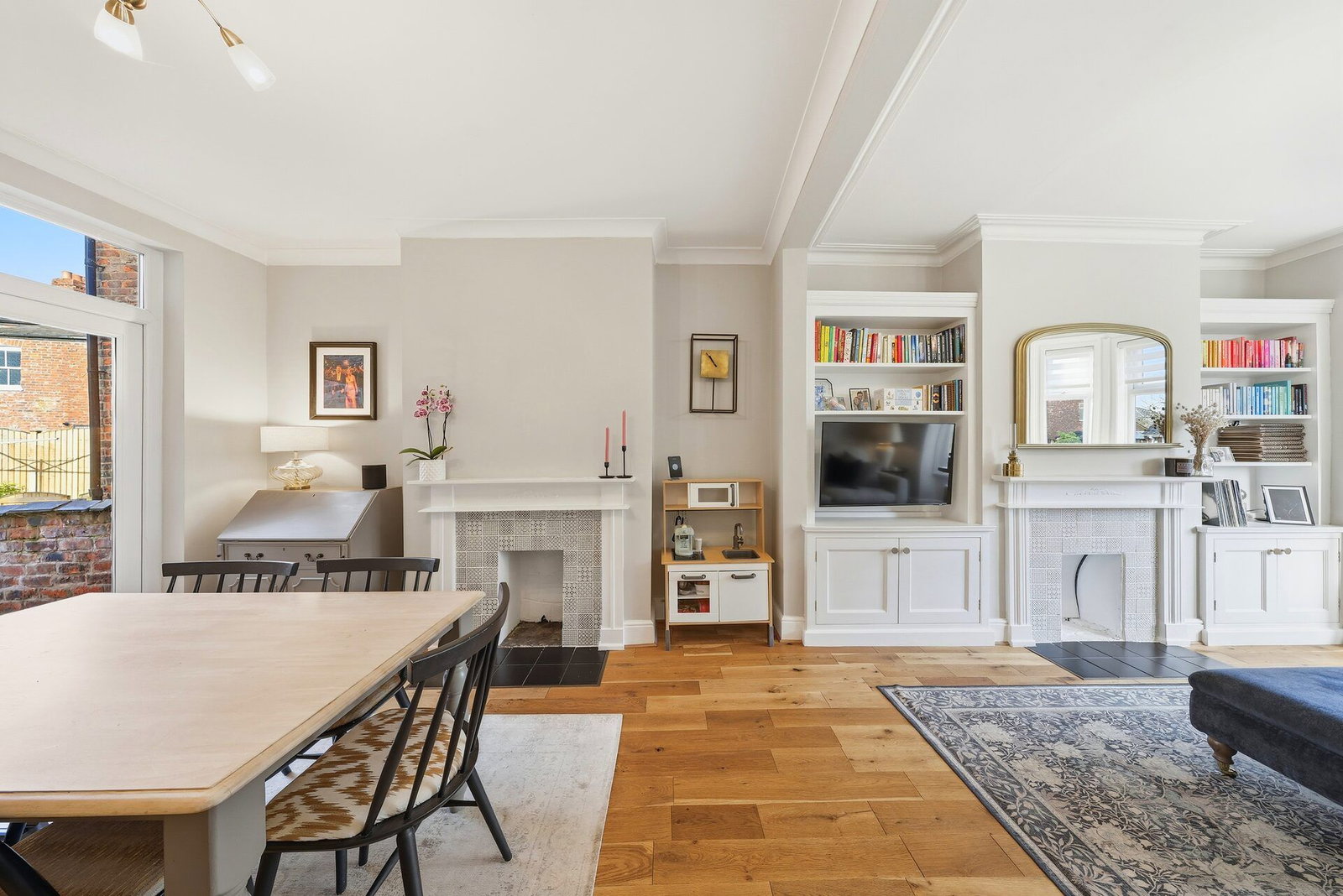 Terraced House in Sale