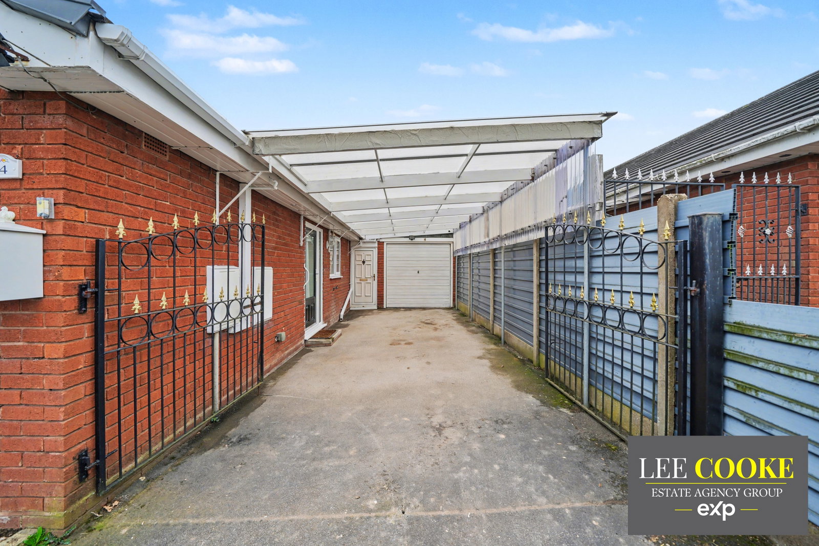 Bungalow in Wolverhampton