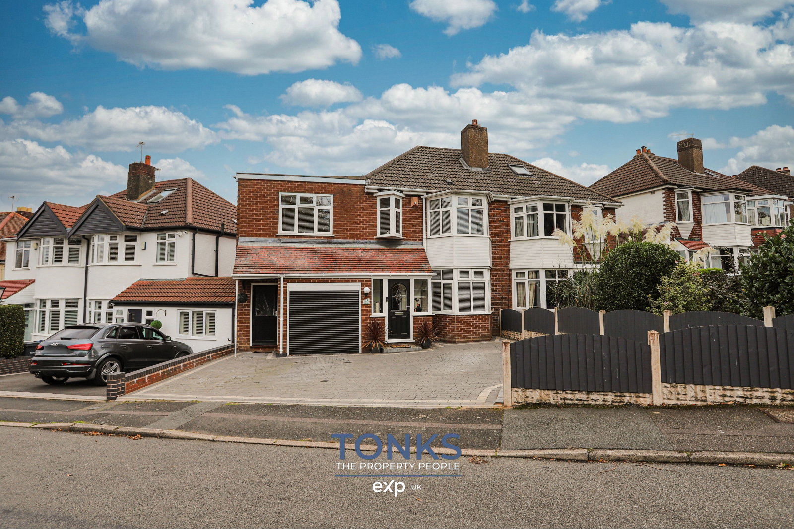 Semi Detached House in Oldbury