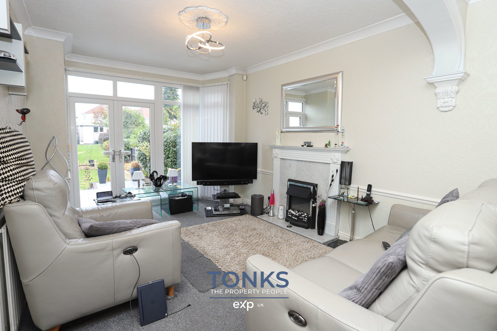 Semi Detached House in Oldbury