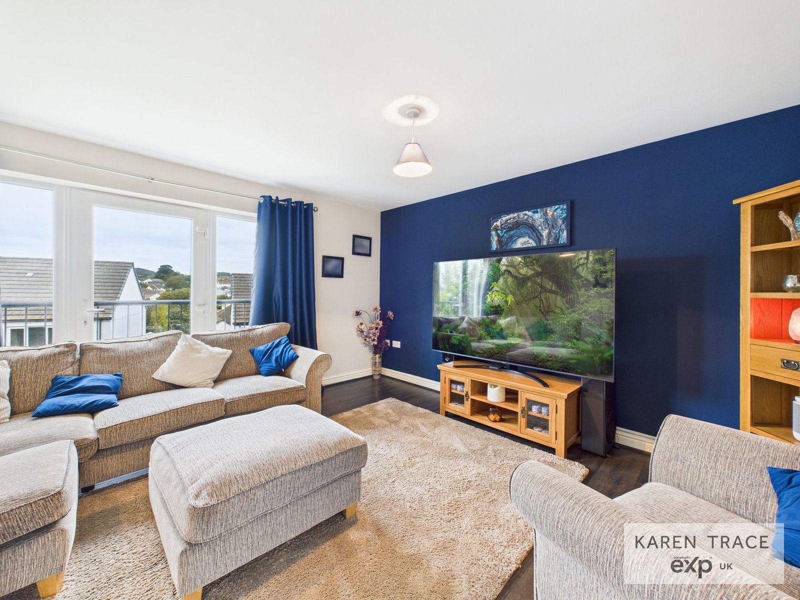 Semi Detached House in Par
