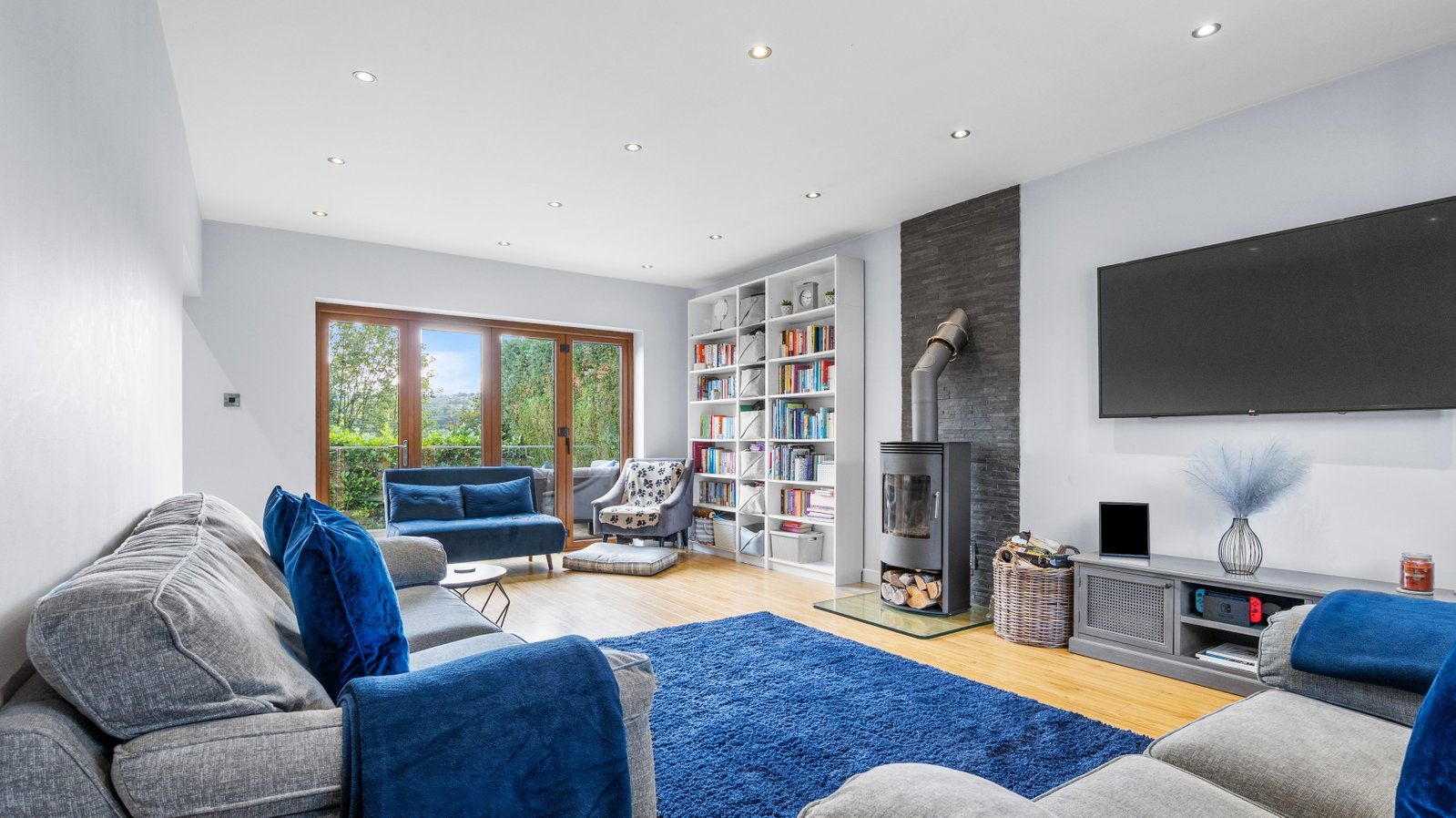 Detached House in Sheffield