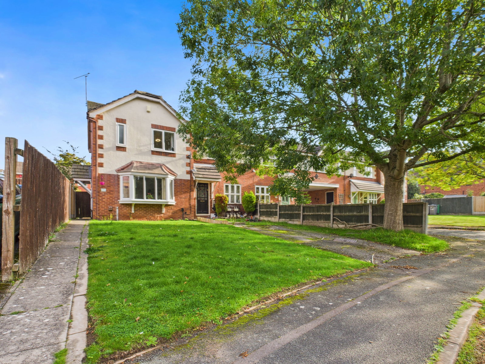 Semi Detached House in Crewe