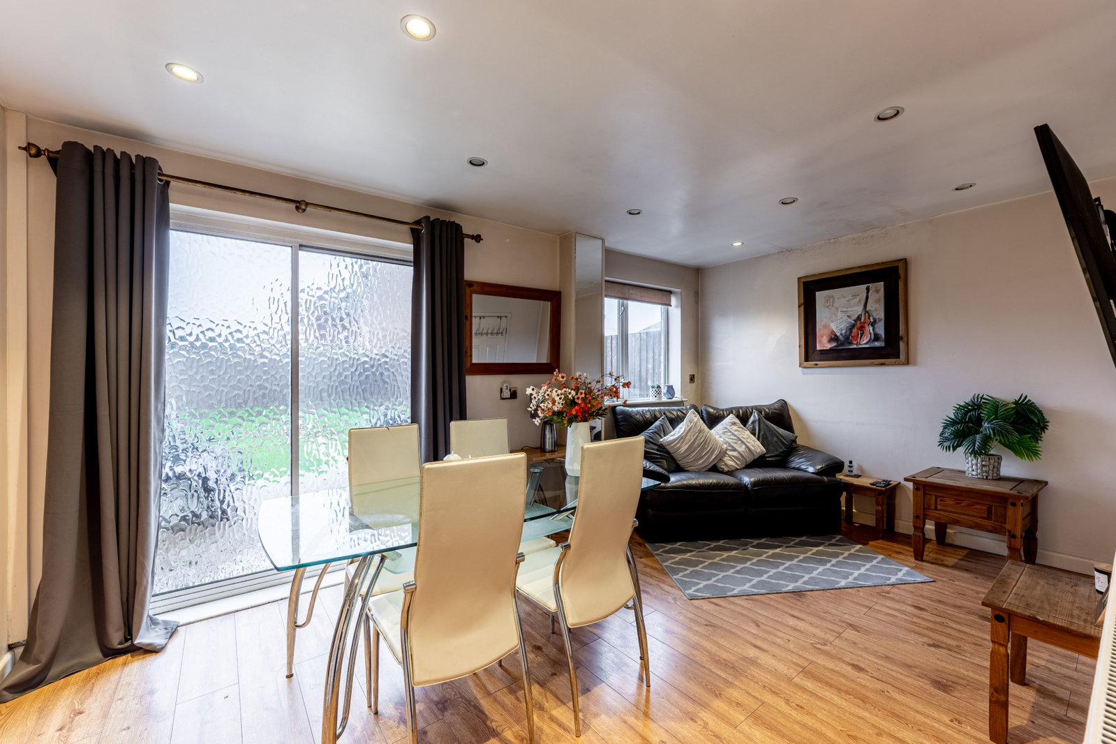 Semi Detached House in Walsall