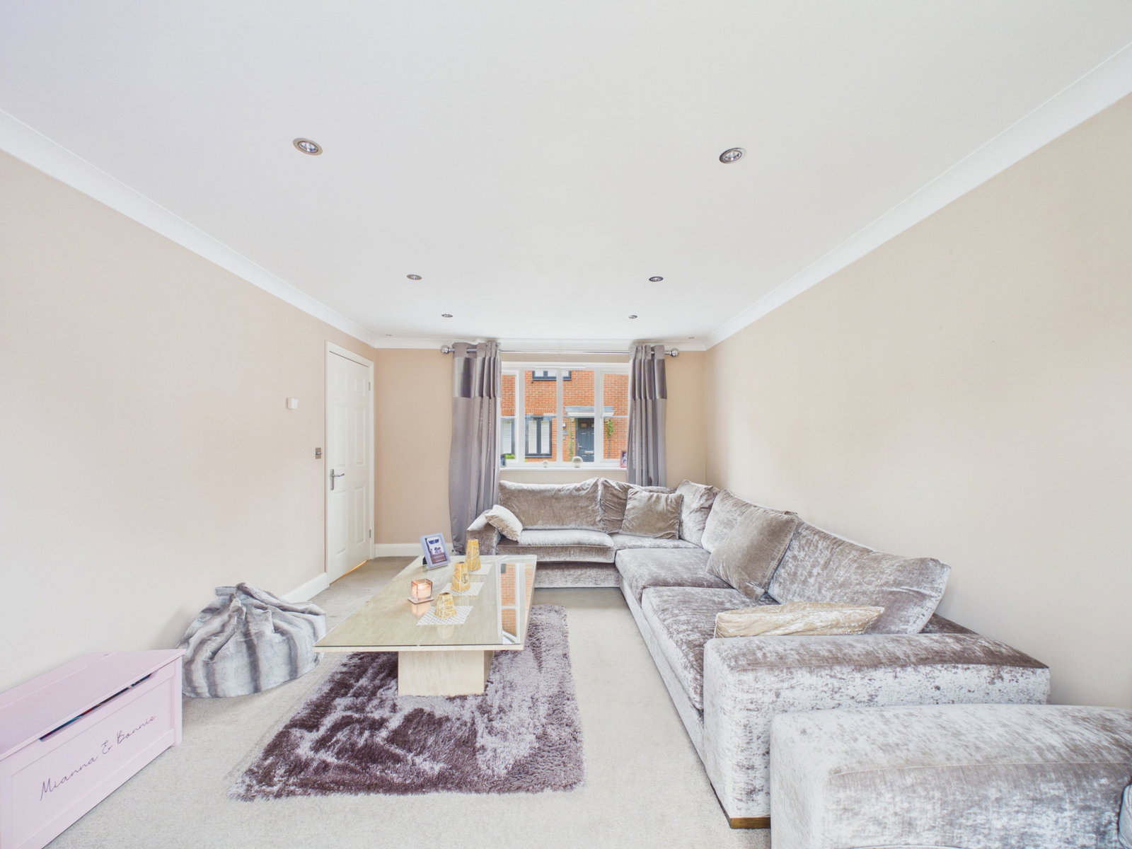 Detached House for sale in Sawbridgeworth, Sun Street, Sawbridgeworth, 992 m²
