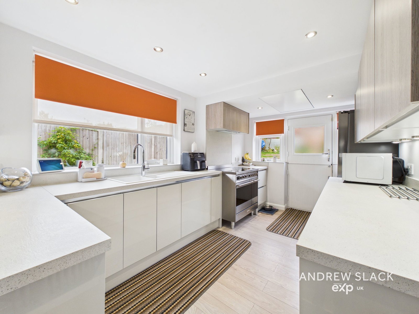 Detached House for sale in Mansfield, Faraday Road, Mansfield, NG18 4ET, 1340 m²