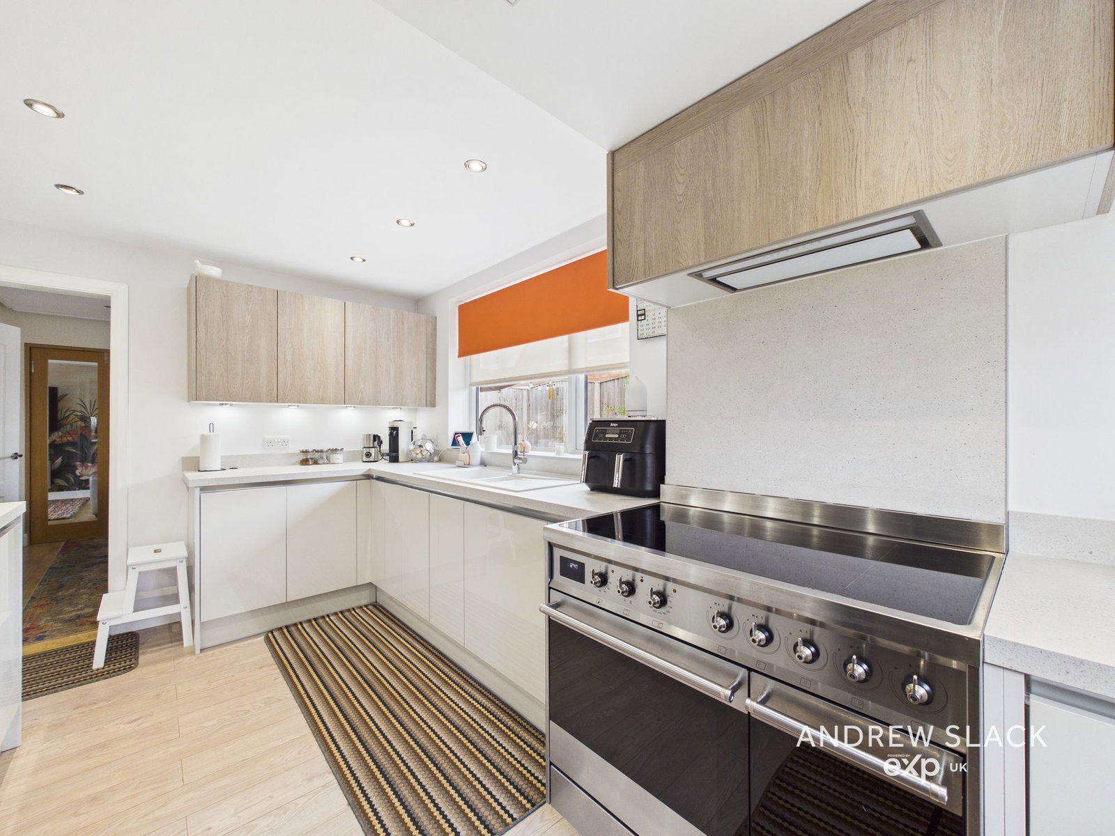 Detached House for sale in Mansfield, Faraday Road, Mansfield, NG18 4ET, 1340 m²