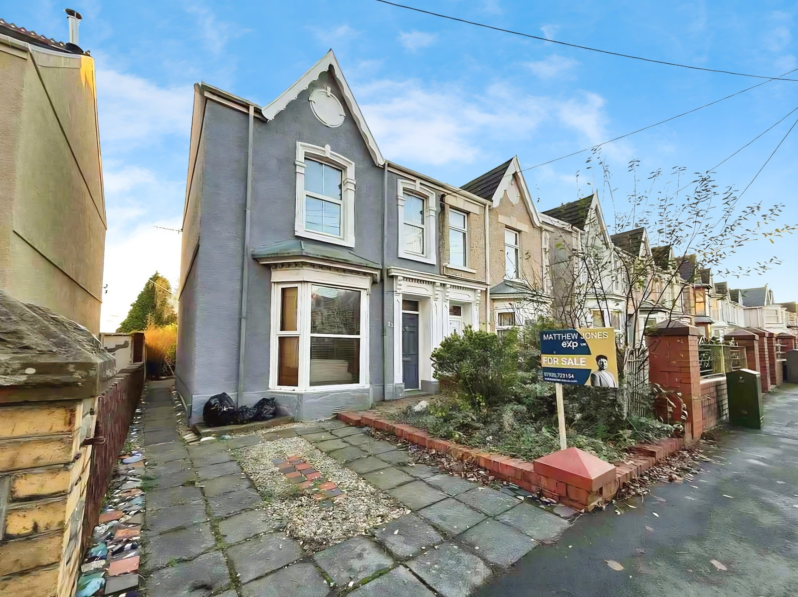 Semi Detached House in Swansea