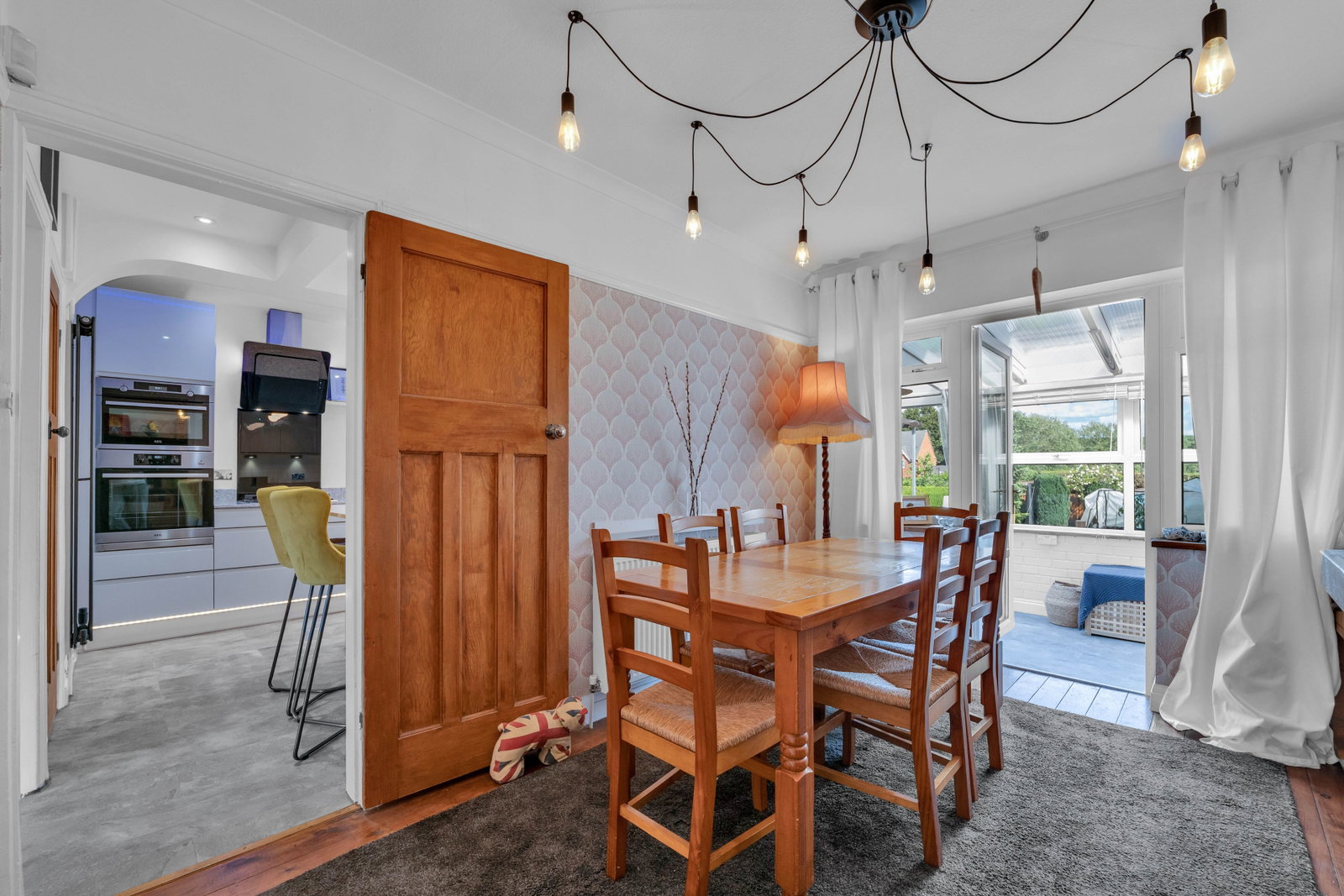 Semi Detached House in Leicester