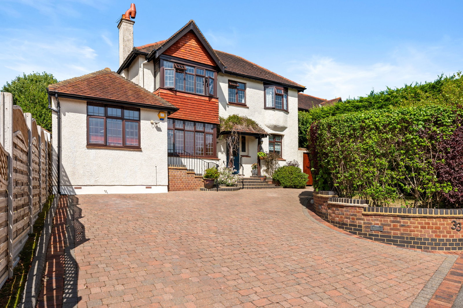 Detached House in South Croydon