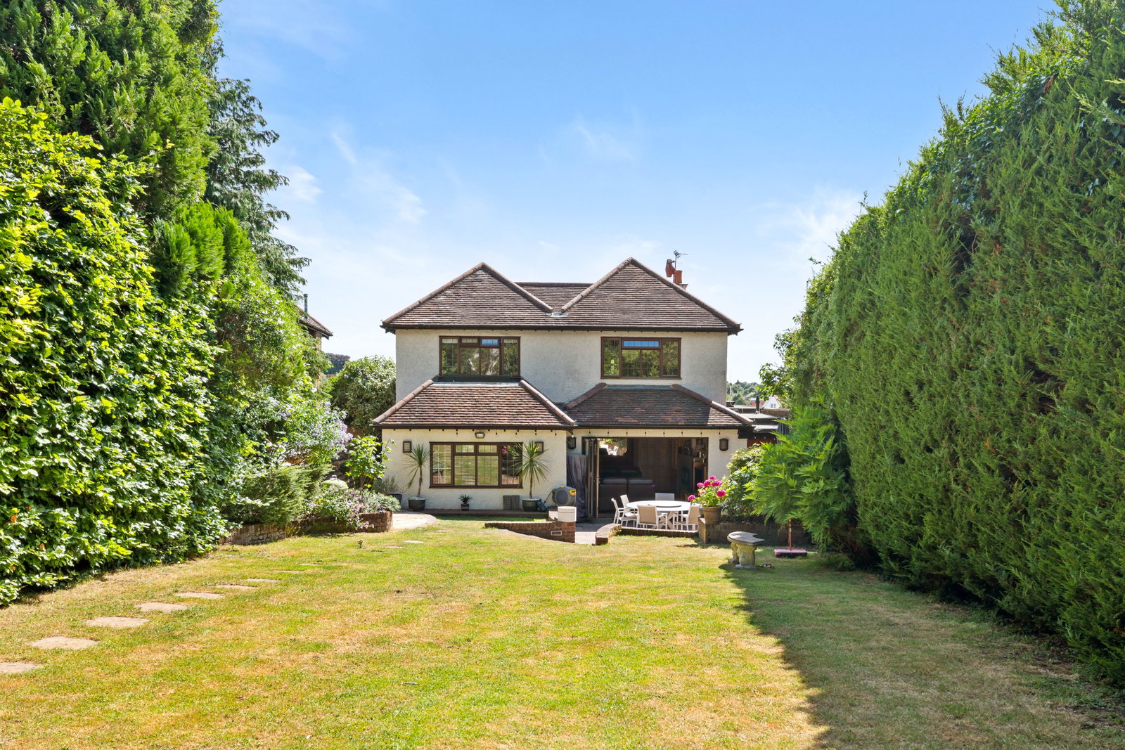 Detached House in South Croydon
