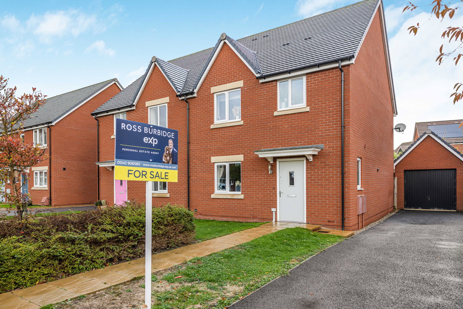 Semi Detached House in Cheltenham 
