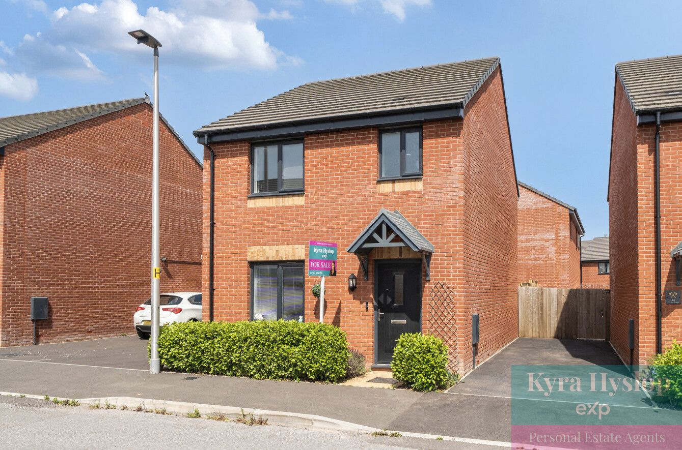 Detached House in Exeter