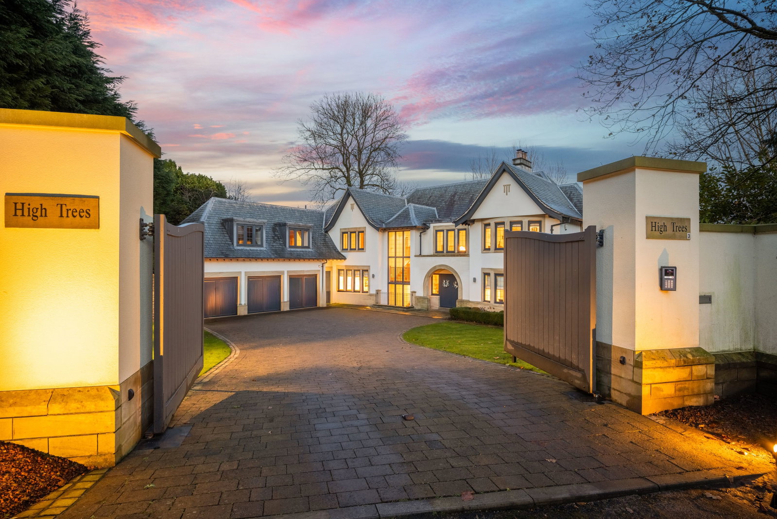 Detached House in Macclesfield