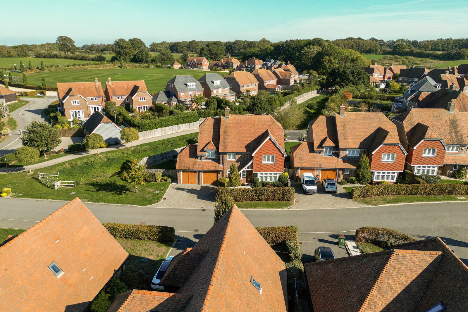 Detached House for sale in Pulborough, Abingworth Crescent, Thakeham RH20 3GW, 2066 m²