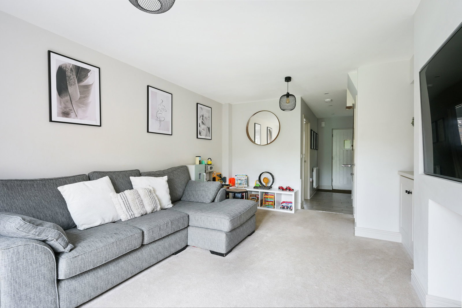 Semi Detached House in Horsham
