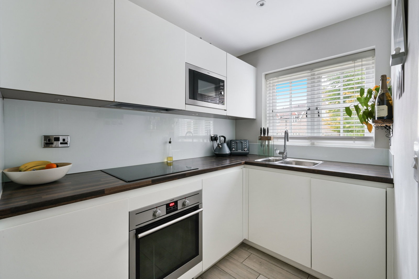 Semi Detached House in Horsham