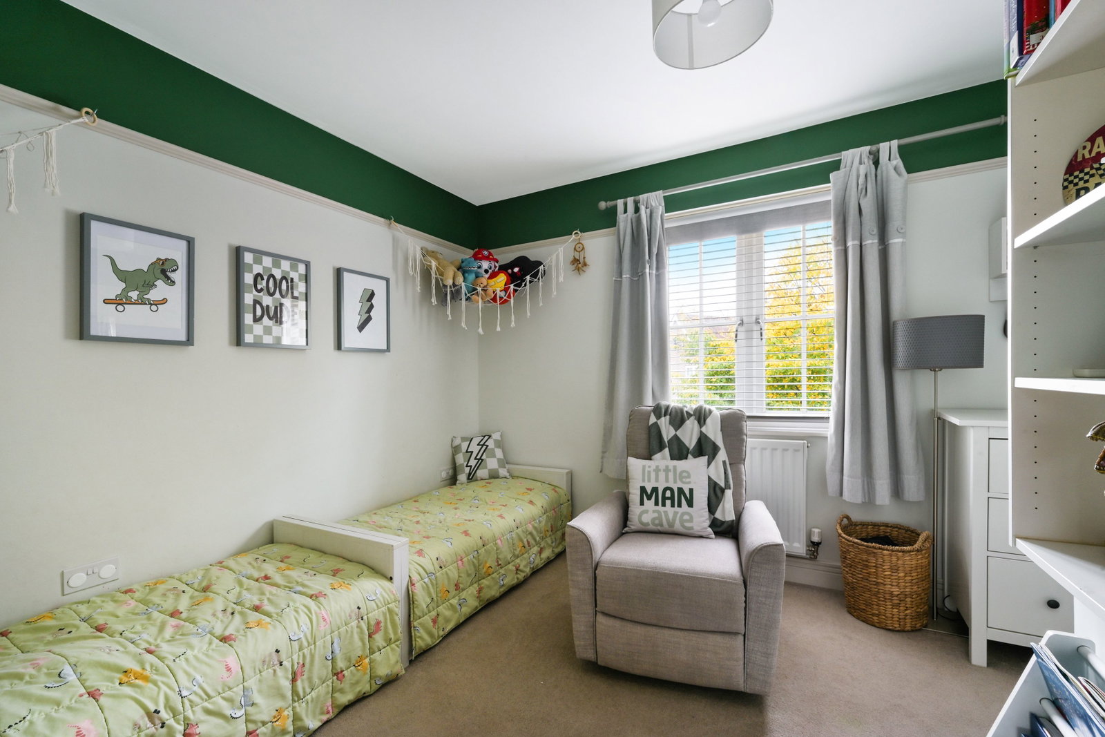 Semi Detached House in Horsham