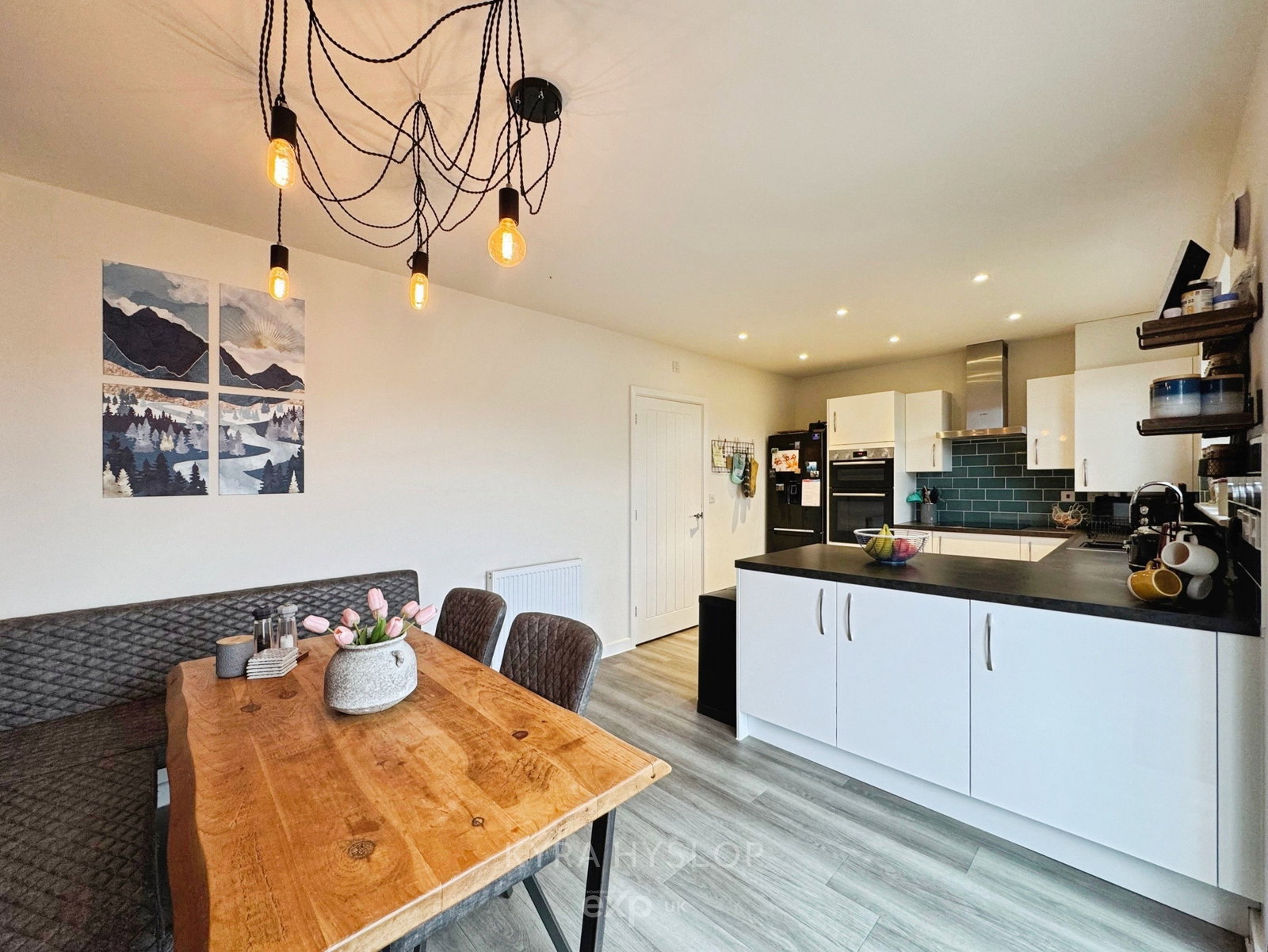 Semi Detached House in Exeter