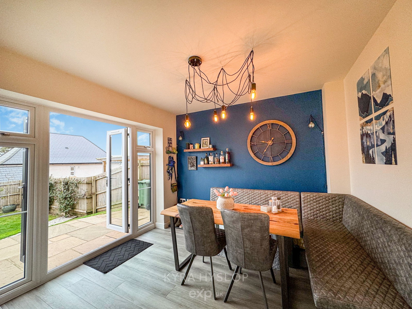 Semi Detached House in Exeter
