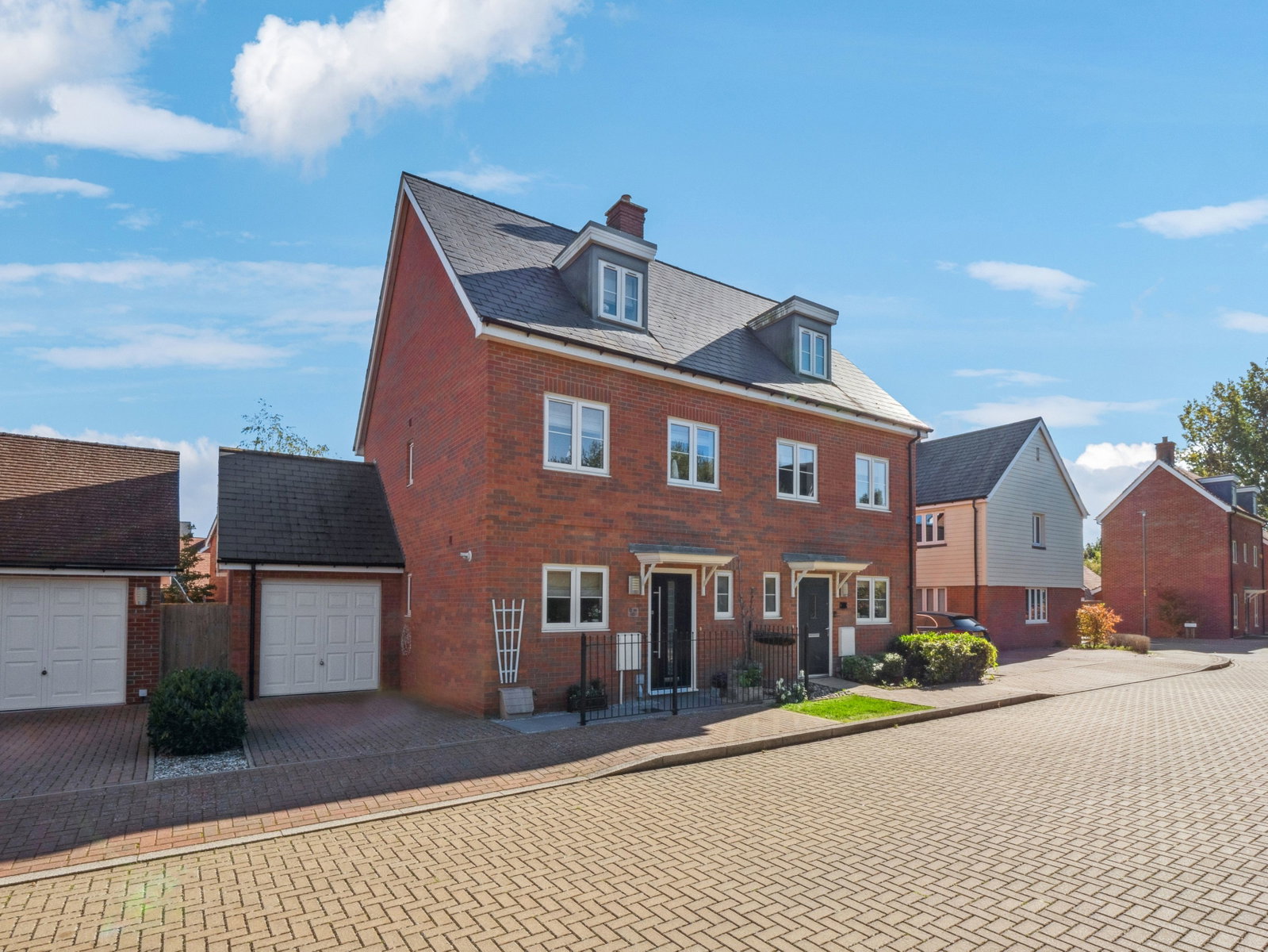 Semi Detached House in Aylesbury