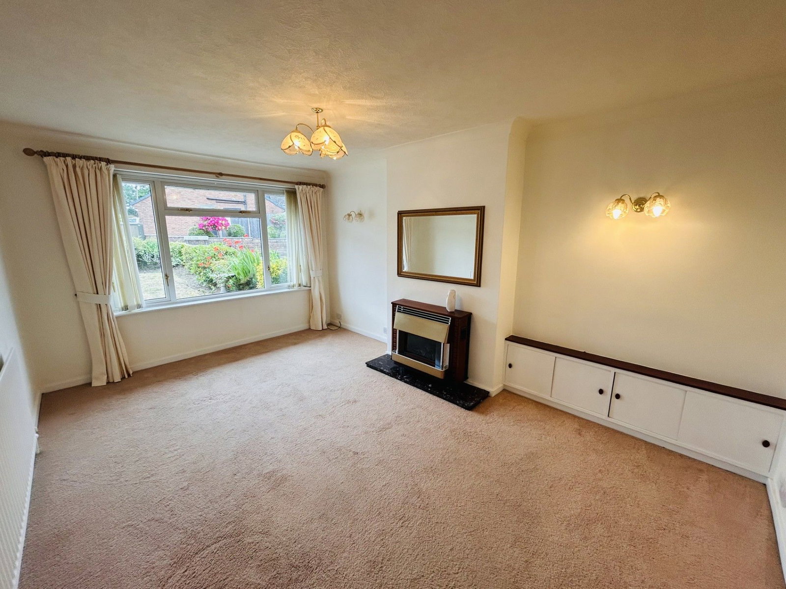 Semi Detached Bungalow in Stourbridge