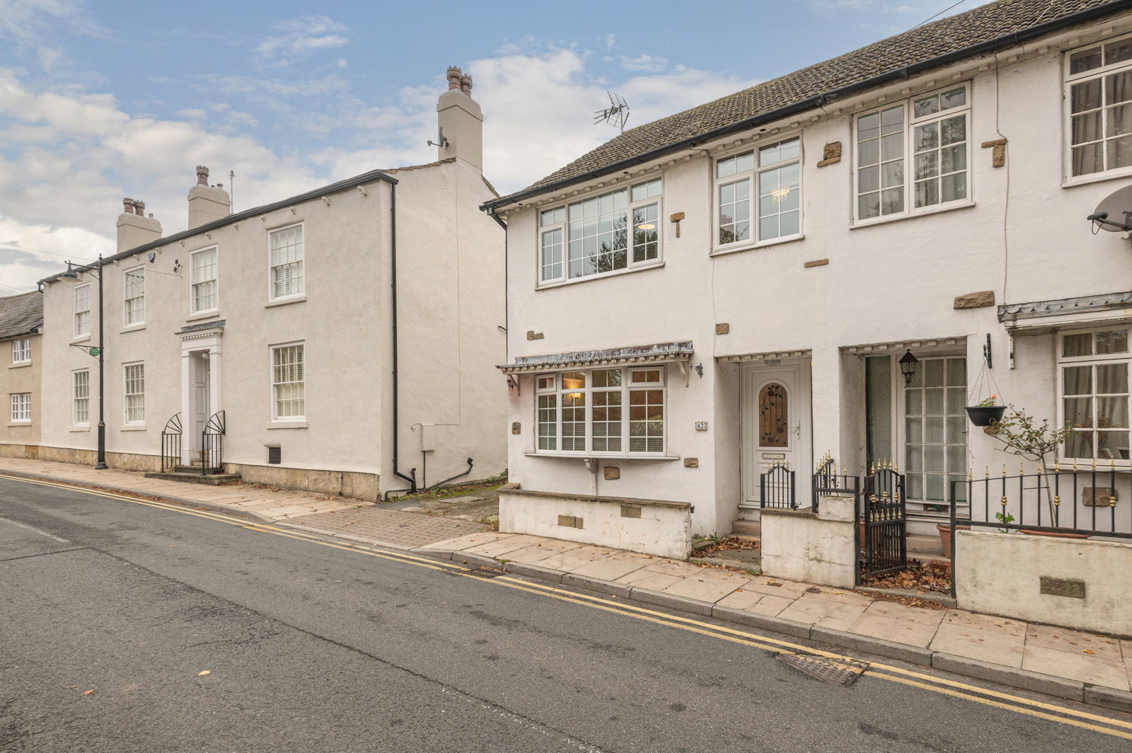 End Of Terrace House for sale in Leeds, Main Street, Barwick In Elmet, Leeds, LS15 4JQ