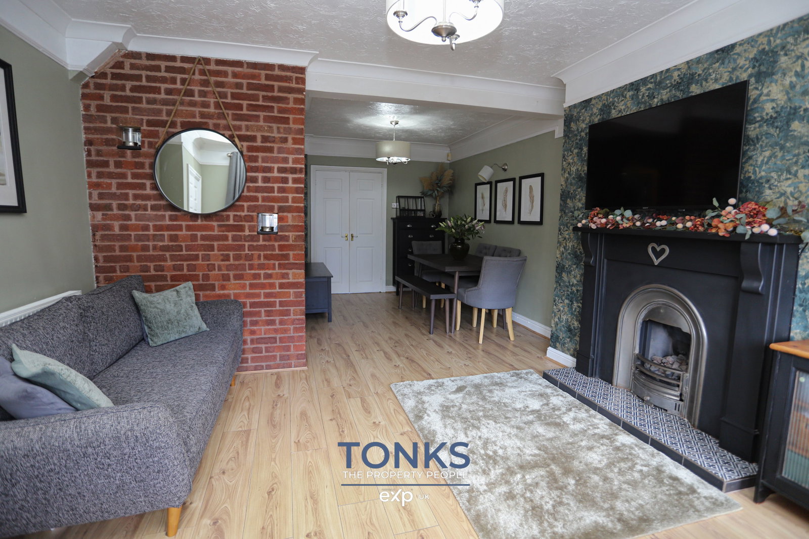 Semi Detached House in Oldbury