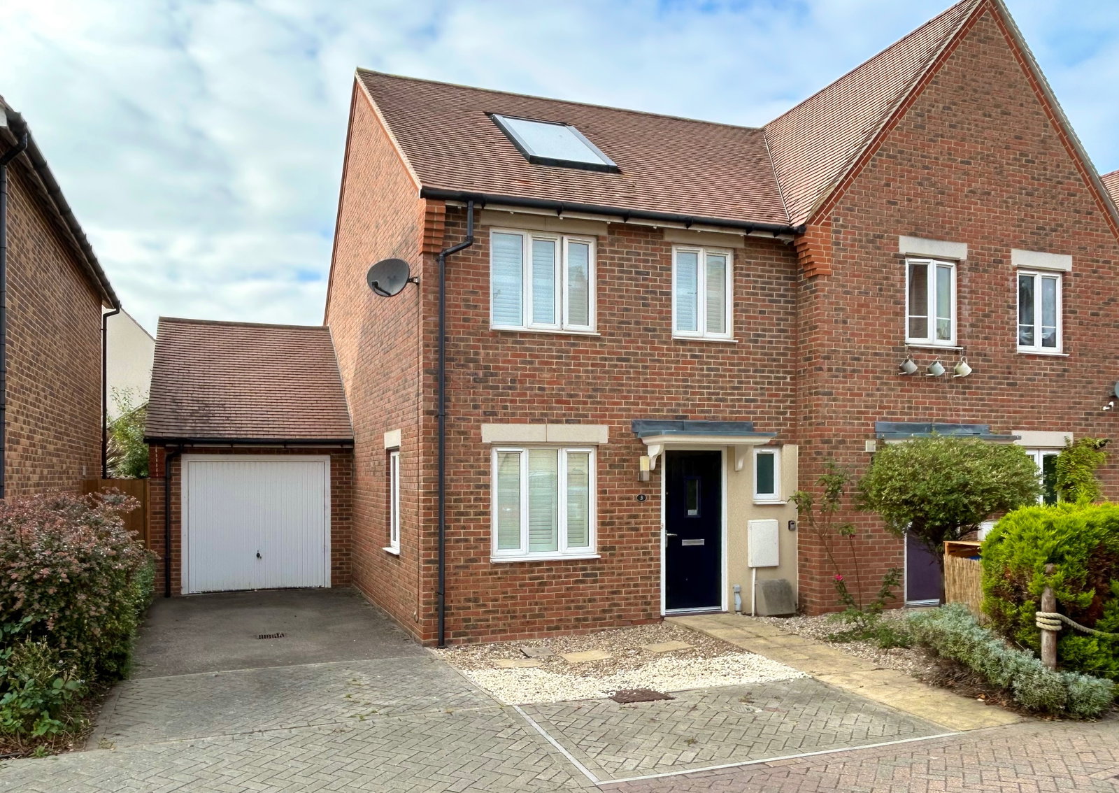 Semi Detached House in Sittingbourne