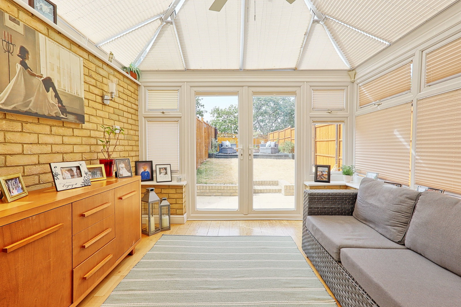 Town House for sale in Grays, Chichester Close, Chafford Hundred, Grays, RM16, 1191 m²