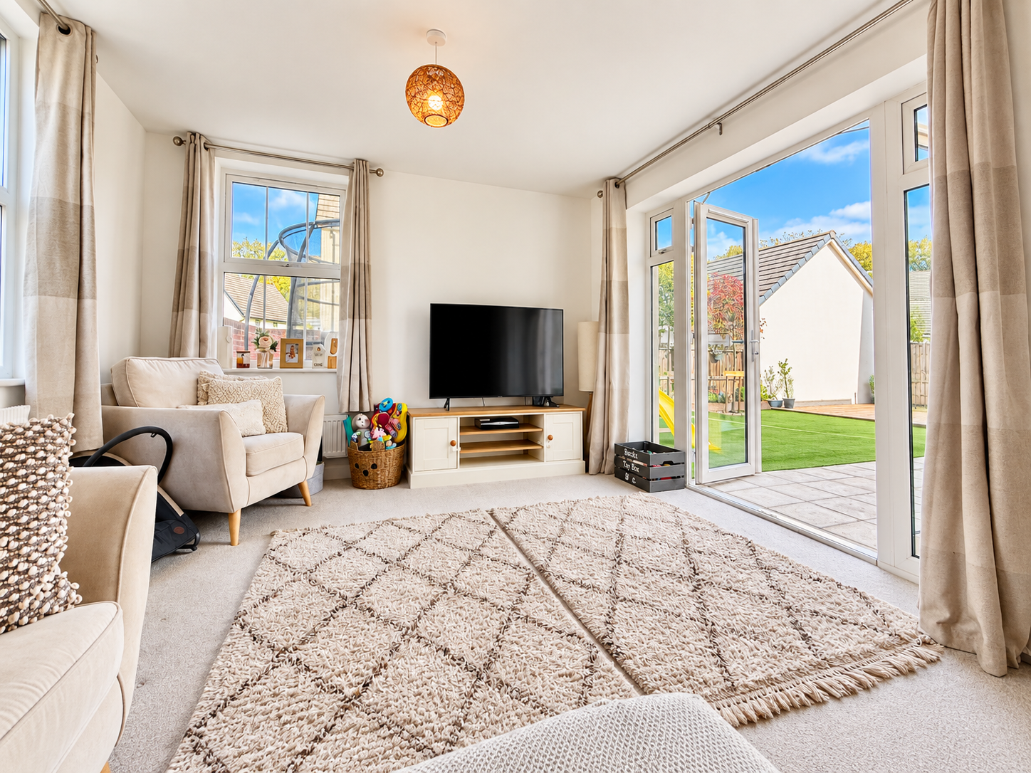 Detached House for sale in Tiverton, Sandy Place, Tiverton, EX16 4FN, 1625 m²