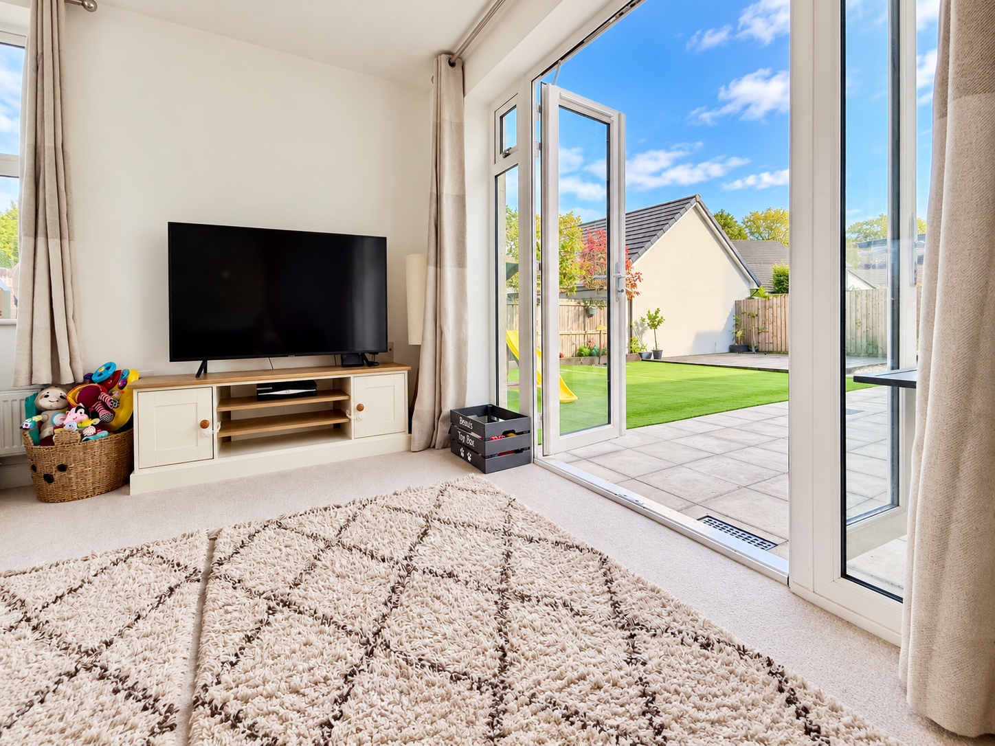 Detached House for sale in Tiverton, Sandy Place, Tiverton, EX16 4FN, 1625 m²