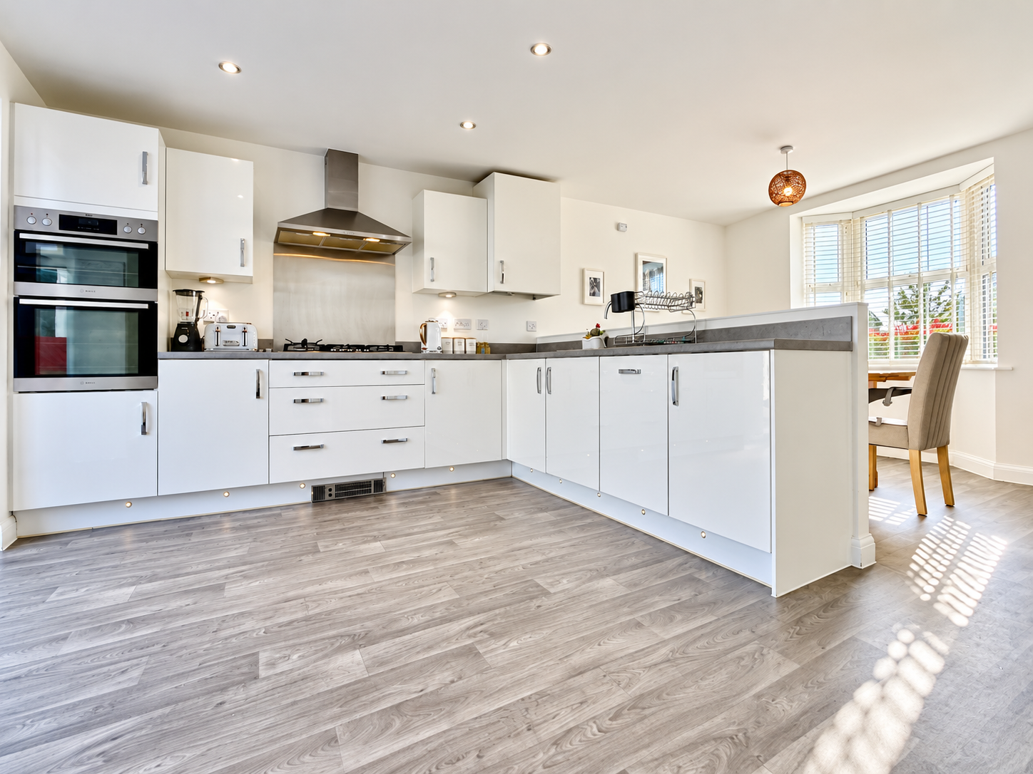 Detached House for sale in Tiverton, Sandy Place, Tiverton, EX16 4FN, 1625 m²
