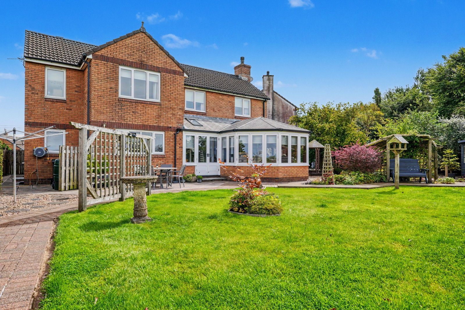Detached House for sale in Workington, The Avenue, Gilgarran, Workington, CA14 4RD, 2215 m²