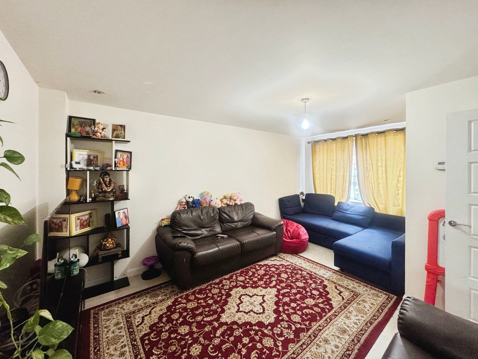 Semi Detached House in Leicester
