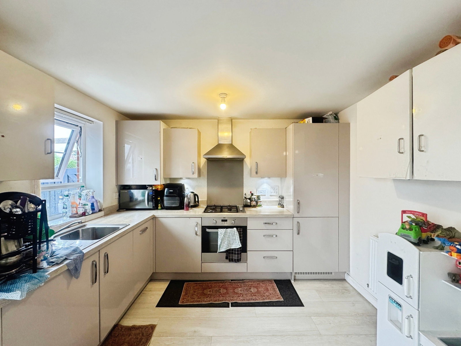 Semi Detached House in Leicester