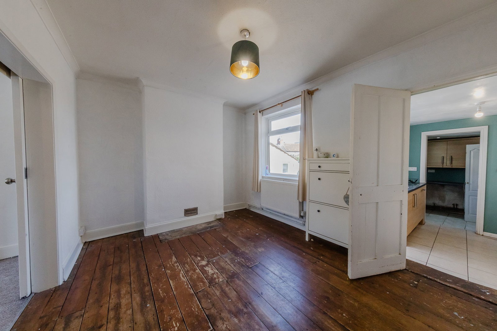 Terraced House in Milton Keynes 5
