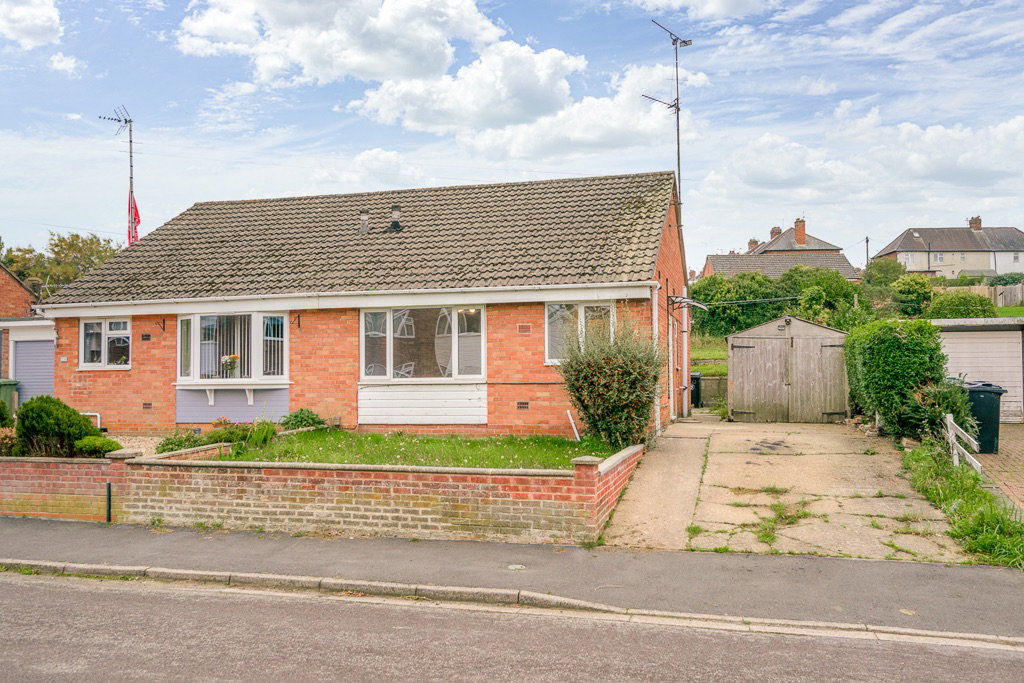 Semi Detached Bungalow in Grantham