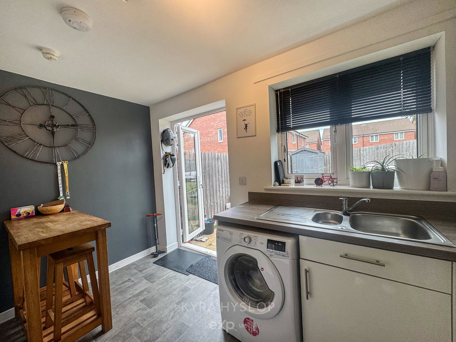 Semi Detached House in Exeter 