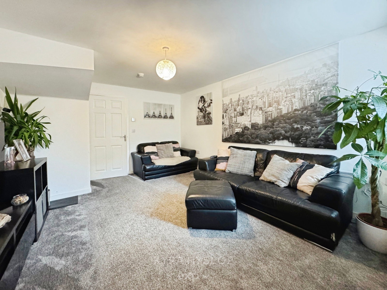 Semi Detached House in Exeter 