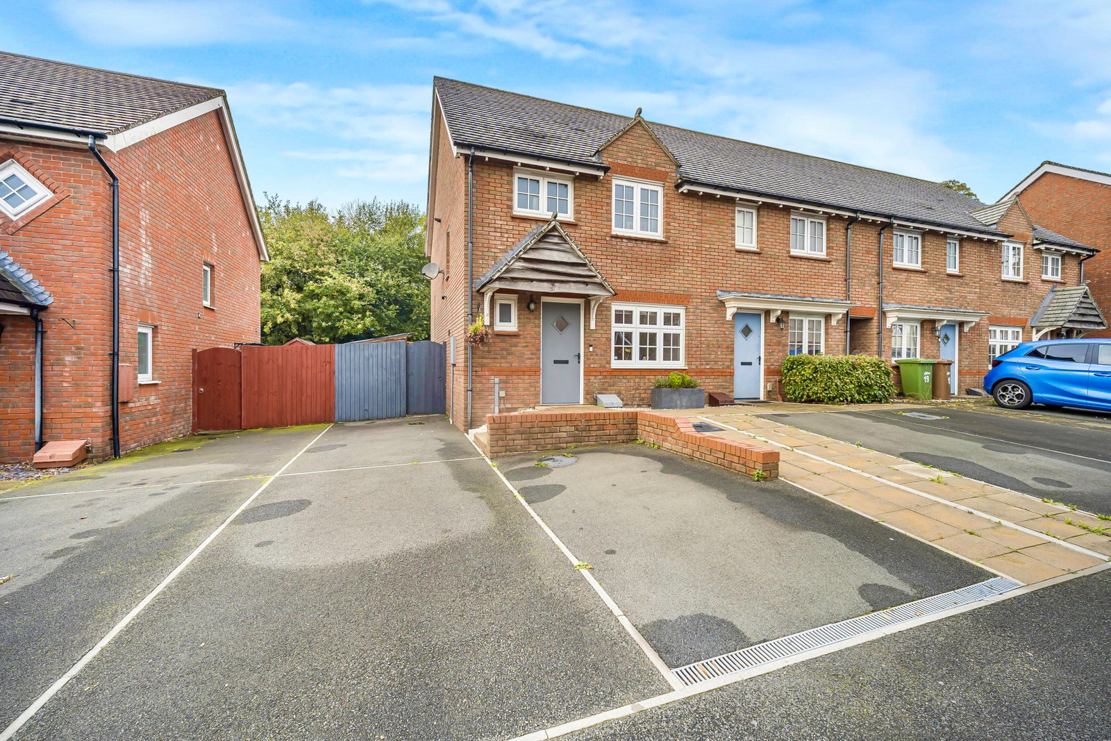 End Of Terrace House in Hengoed