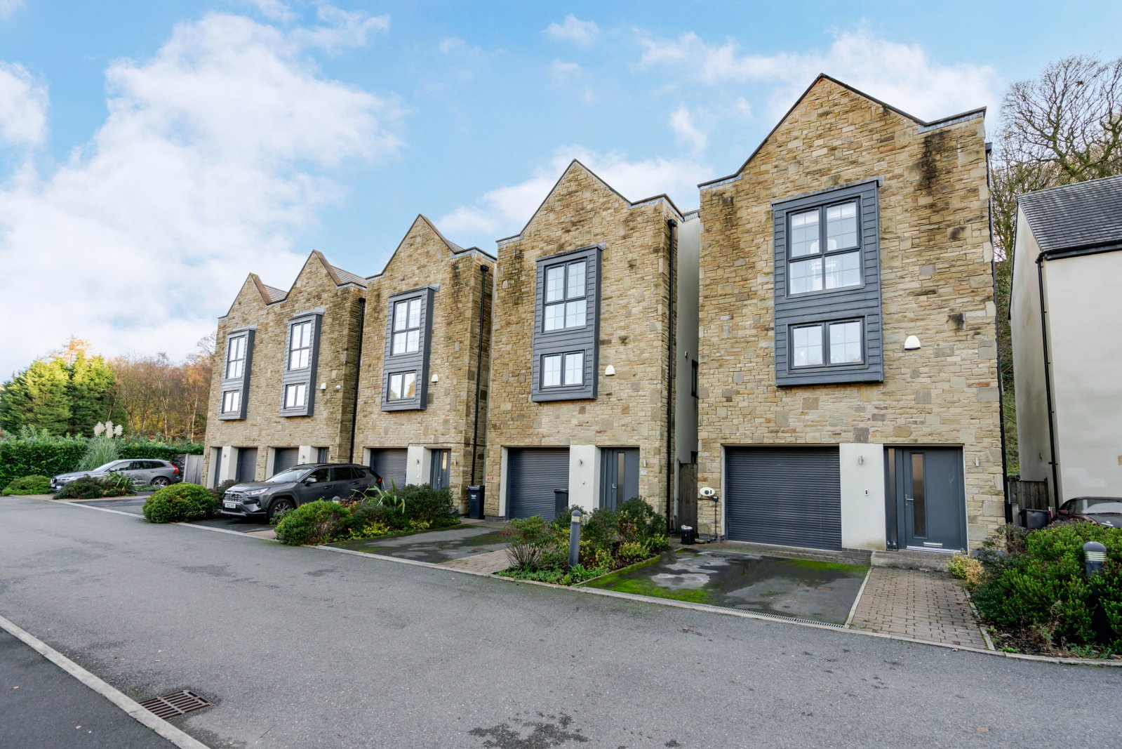 Detached House in Sowerby Bridge