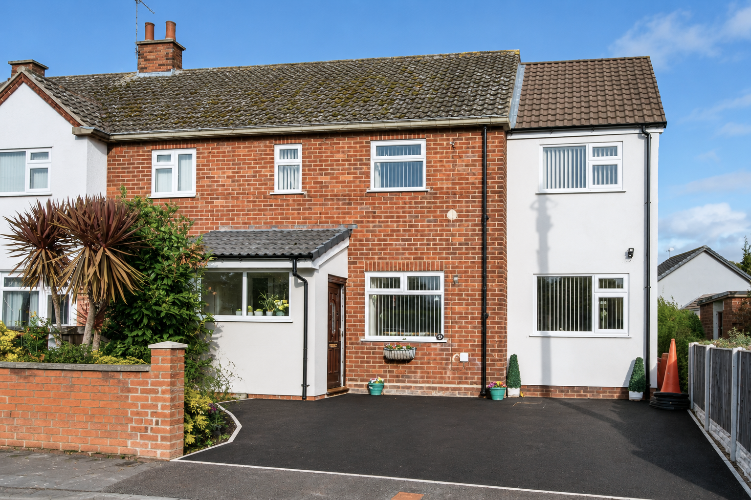 Semi Detached House in Deeside