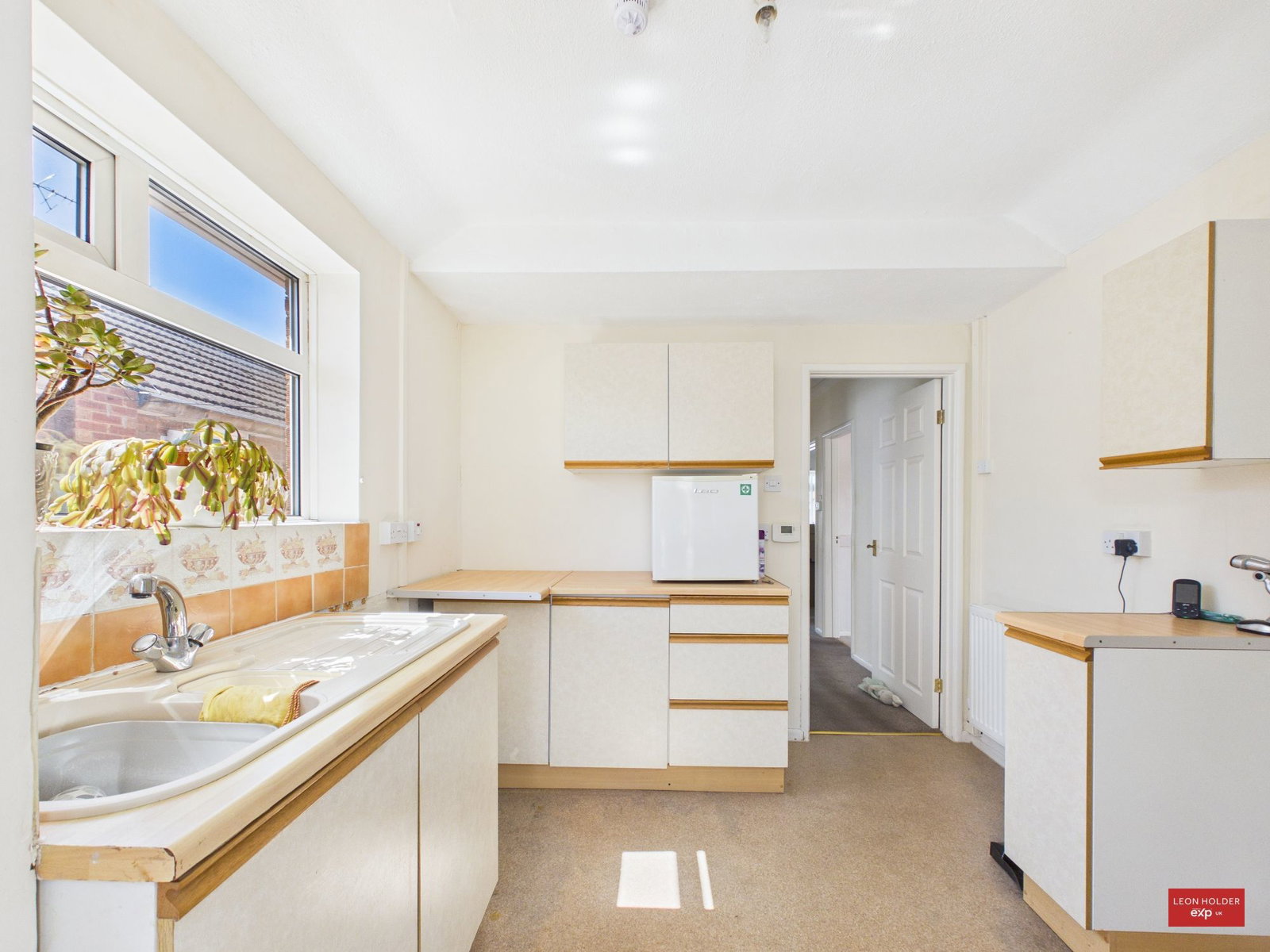 Semi Detached Bungalow in Gloucester