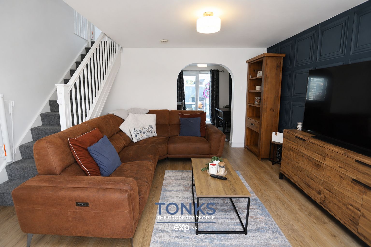 Detached House in Dudley 4